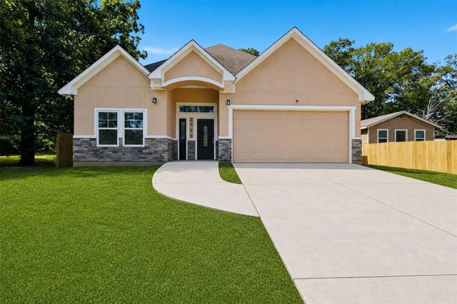 2988 Seminole Street, Willis, TX 77378