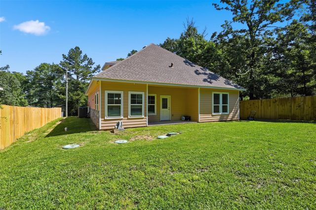 2988 Seminole Street, Willis, TX 77378