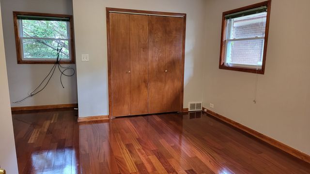 7023 S Bennett Avenue, Chicago, IL 60649