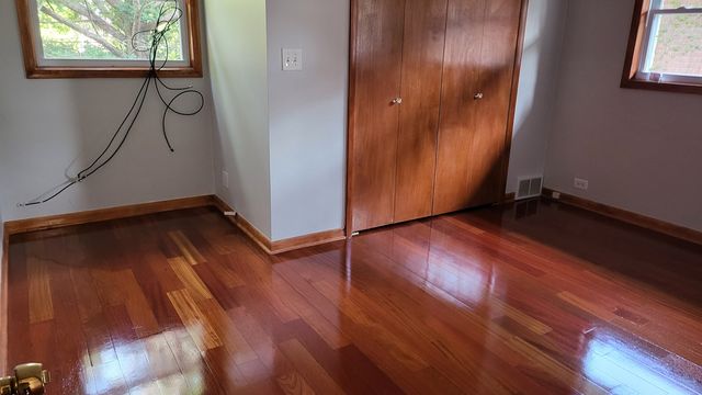 7023 S Bennett Avenue, Chicago, IL 60649