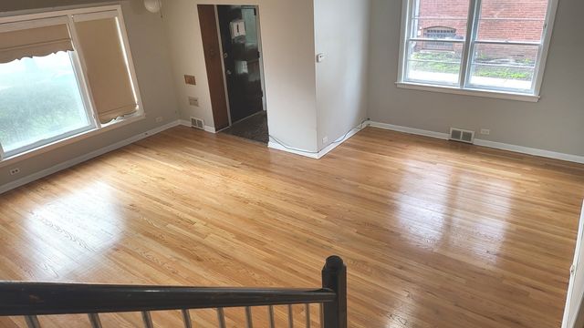7023 S Bennett Avenue, Chicago, IL 60649