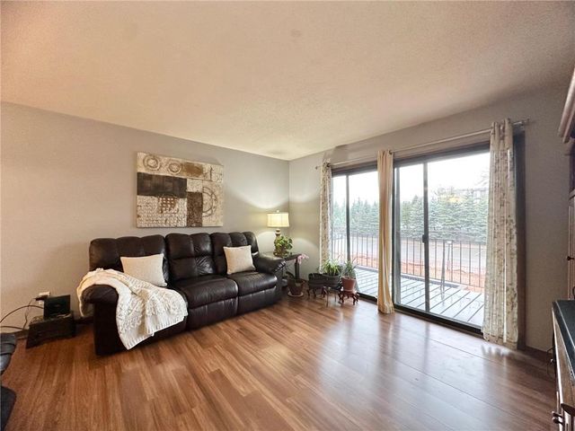 4120 Parklawn Avenue 134, Edina, MN 55435