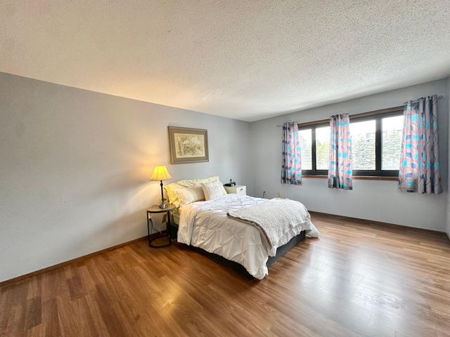 4120 Parklawn Avenue 134, Edina, MN 55435