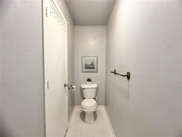 4120 Parklawn Avenue 134, Edina, MN 55435