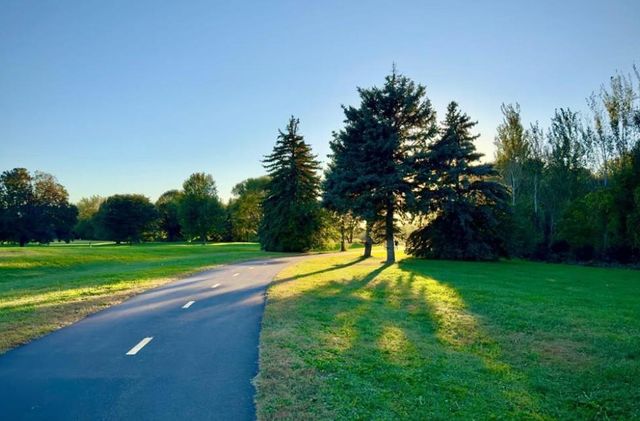 4120 Parklawn Avenue 134, Edina, MN 55435