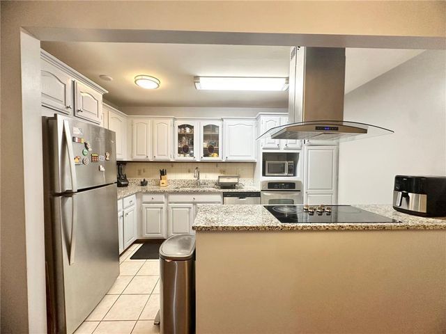 4120 Parklawn Avenue 134, Edina, MN 55435