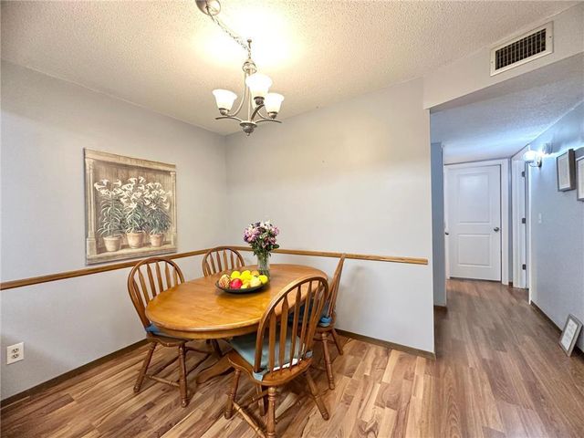 4120 Parklawn Avenue 134, Edina, MN 55435