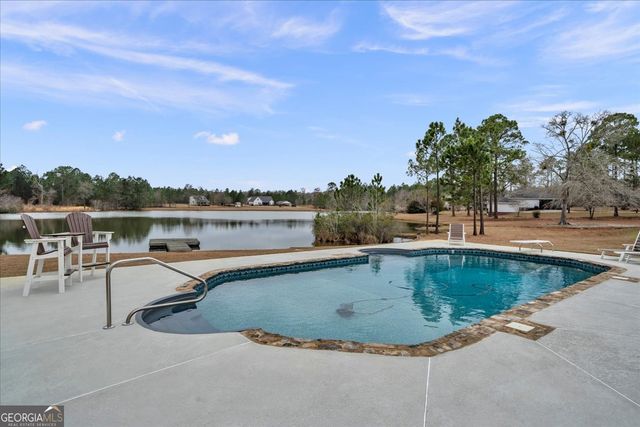 194 Lakeside Drive, Eastman, GA 31023