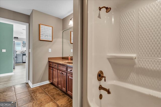 194 Lakeside Drive, Eastman, GA 31023