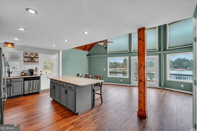 194 Lakeside Drive, Eastman, GA 31023