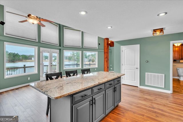 194 Lakeside Drive, Eastman, GA 31023