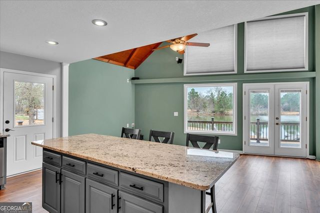 194 Lakeside Drive, Eastman, GA 31023