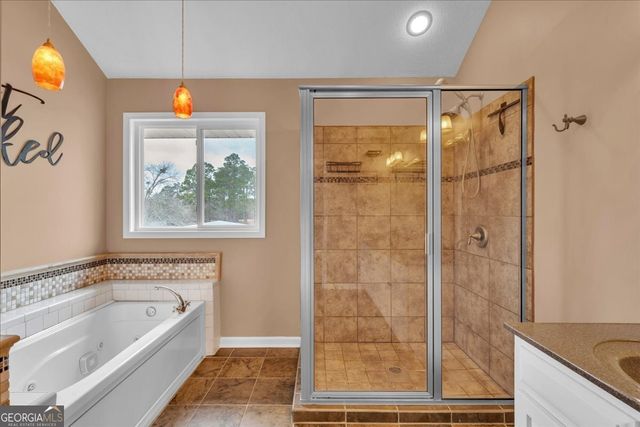 194 Lakeside Drive, Eastman, GA 31023