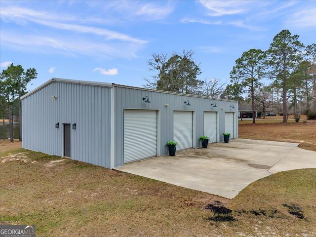 194 Lakeside Drive, Eastman, GA 31023