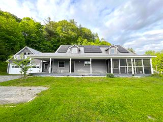 272 Pumpkin Harbor Road, Cambridge, VT 05444