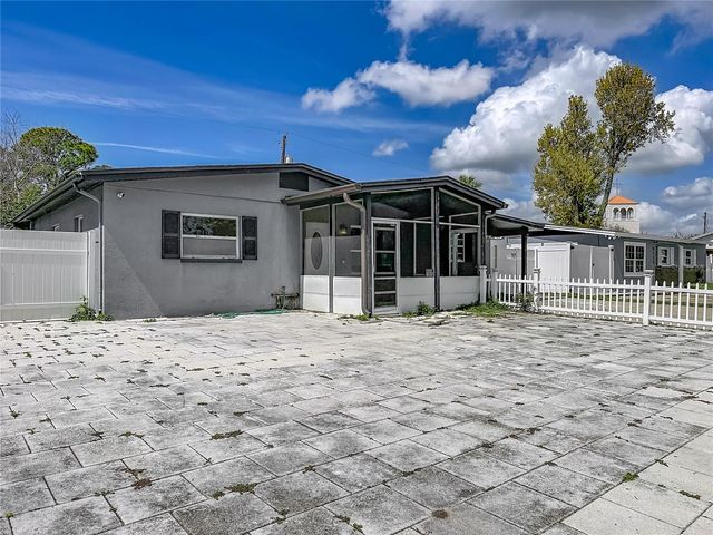 5110 GATEWAY DRIVE, Tampa, FL 33615