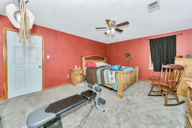 1006 East Drive, Lake Bridgeport, TX 76426