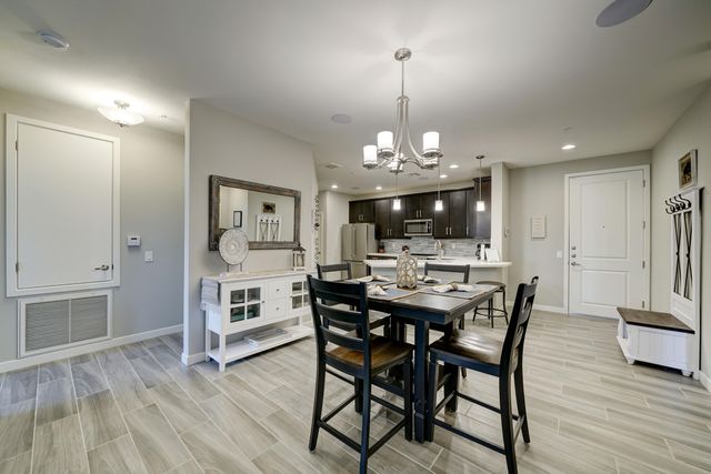 2511 W Queen Creek Road Unit 138, Chandler, AZ 85248