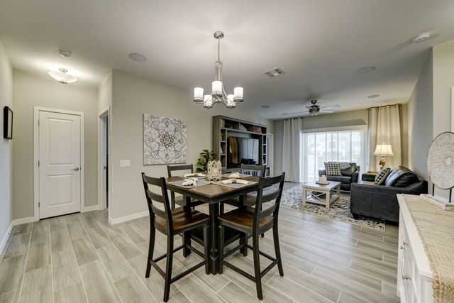 2511 W Queen Creek Road Unit 138, Chandler, AZ 85248