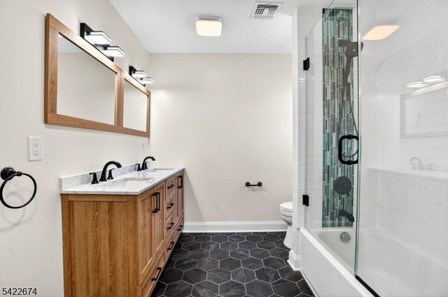 1734 Florida St, Westfield Town, NJ 07090