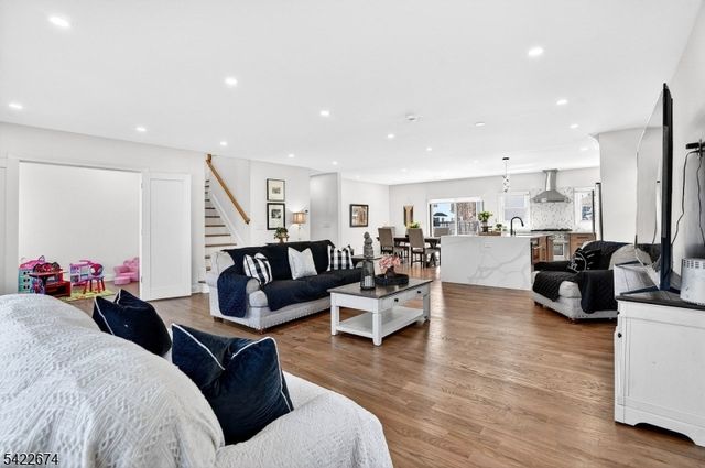 1734 Florida St, Westfield Town, NJ 07090