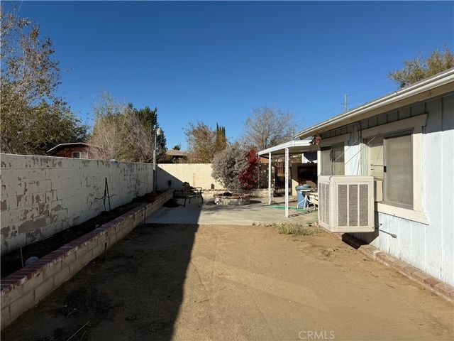 17747 Walnut, Hesperia, CA 92345