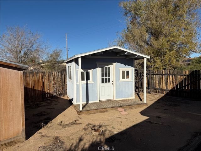 17747 Walnut, Hesperia, CA 92345