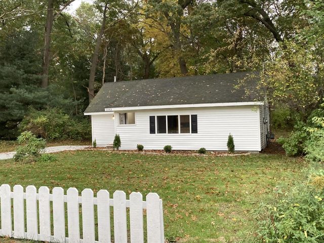 5183 E Apple Avenue, Muskegon, MI 49442