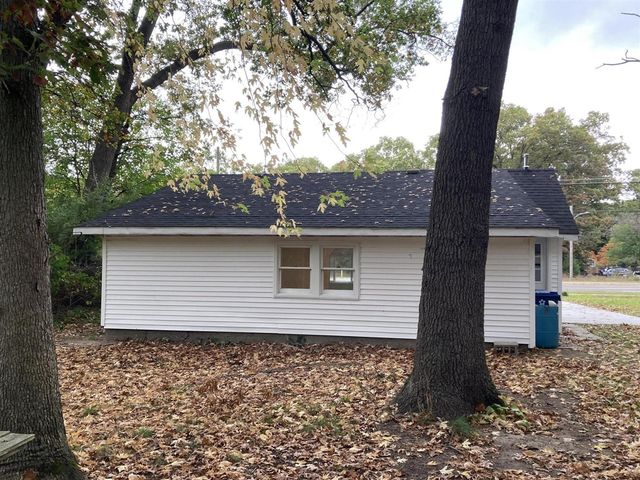 5183 E Apple Avenue, Muskegon, MI 49442