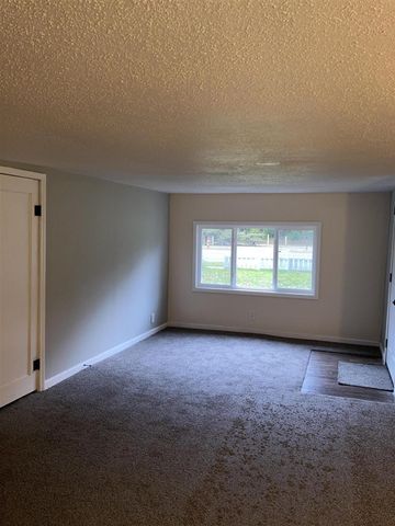 5183 E Apple Avenue, Muskegon, MI 49442