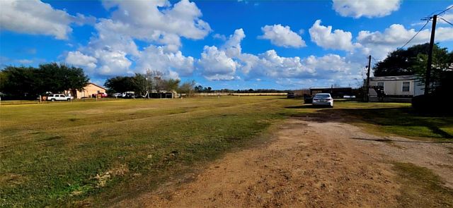 12025 Mcfarlane Road, Beasley, TX 77417