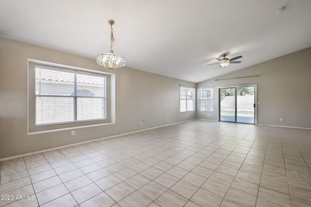 7253 E KIVA Avenue, Mesa, AZ 85209