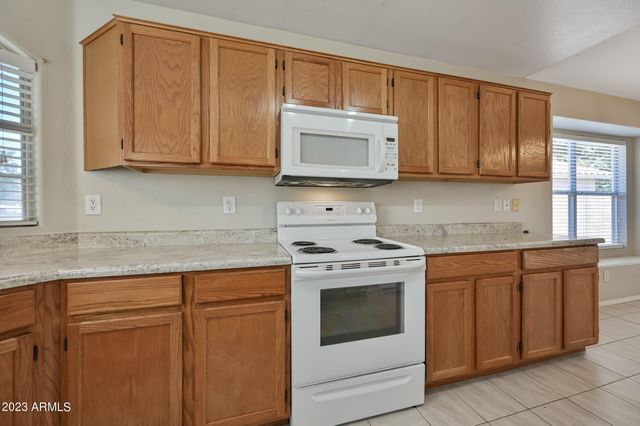 7253 E KIVA Avenue, Mesa, AZ 85209