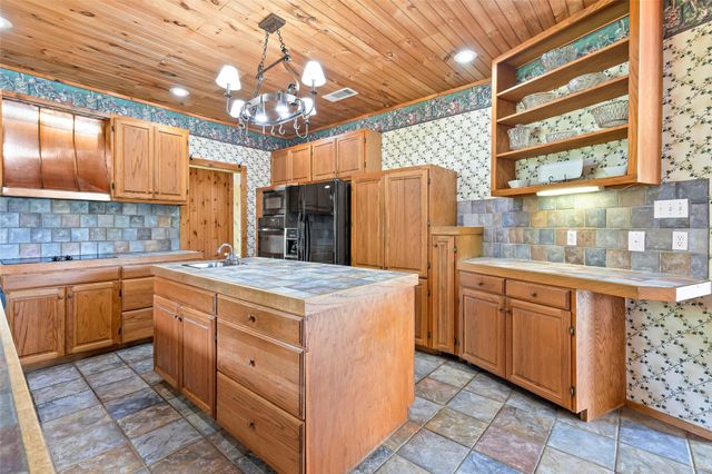 2135 County Road 3520, Quinlan, TX 75474