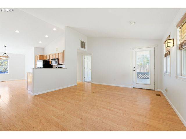 9904 Ne 41ST Ct, Vancouver, WA 98686