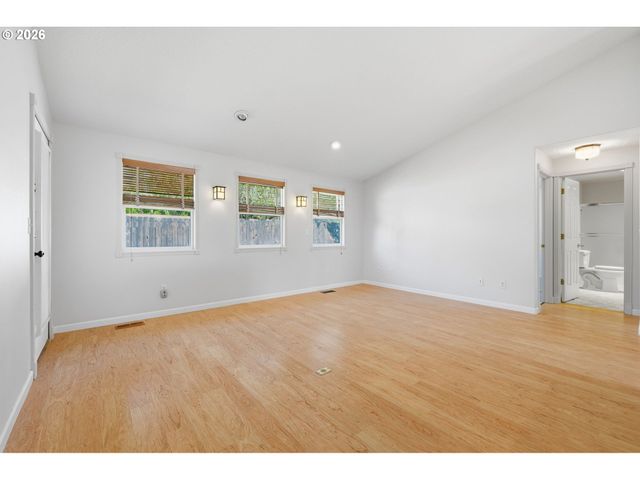 9904 Ne 41ST Ct, Vancouver, WA 98686