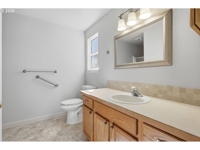 9904 Ne 41ST Ct, Vancouver, WA 98686