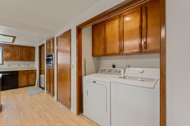 2900 Lois Lane, Grants Pass, OR 97527