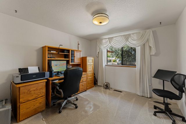 2900 Lois Lane, Grants Pass, OR 97527