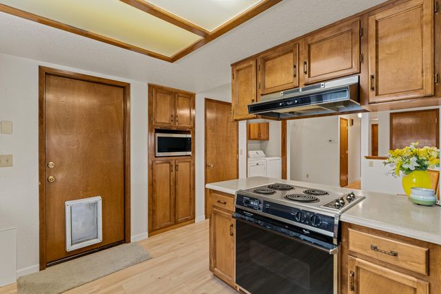 2900 Lois Lane, Grants Pass, OR 97527