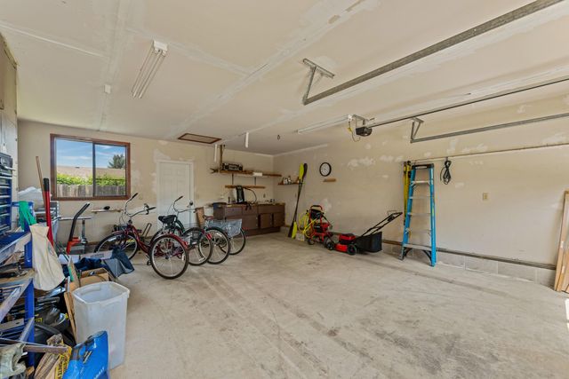 2900 Lois Lane, Grants Pass, OR 97527