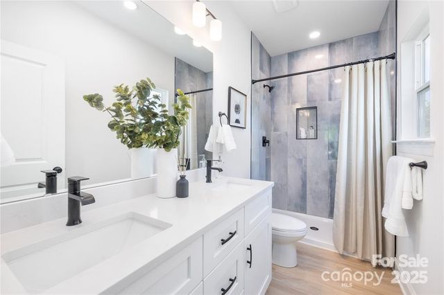 6331 Carver Boulevard, Charlotte, NC 28269