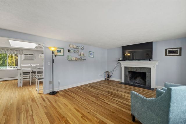 21 Reading Ter, Reading, MA 01867