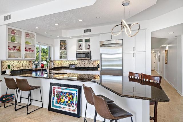 314 Inlet Way 103, Palm Beach Shores, FL 33404