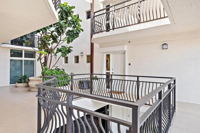 314 Inlet Way 103, Palm Beach Shores, FL 33404