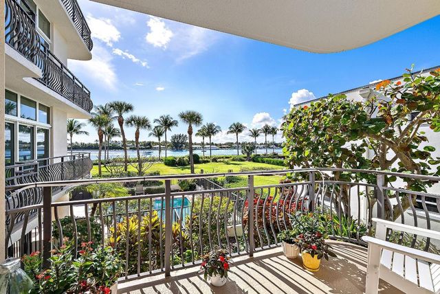 314 Inlet Way 103, Palm Beach Shores, FL 33404