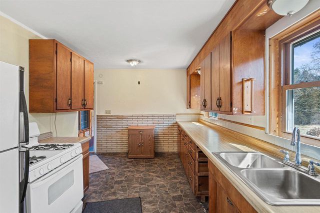 1020 GRIFFITH AVENUE, Wisconsin Rapids, WI 54494