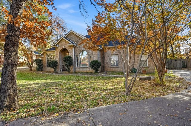 7 Lake Forest Court, Trophy Club, TX 76262