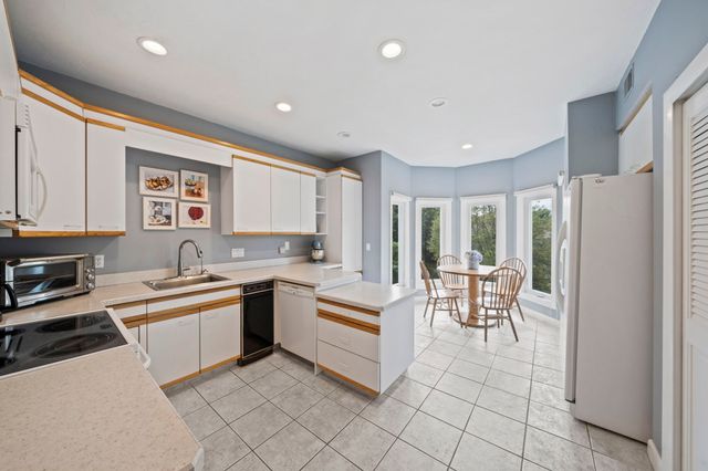 72 Kim Ter C, Stoughton, MA 02072