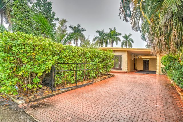 216 32nd Street, West Palm Beach, FL 33407